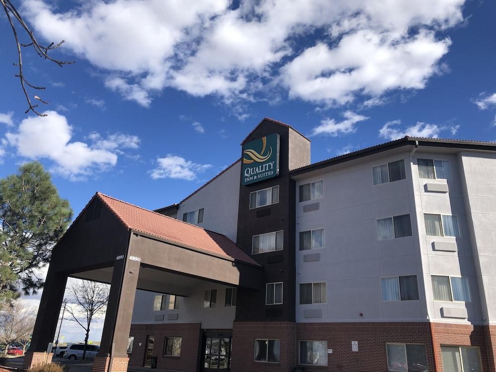 Quality Inn & Suites Denver International Airport Exterior foto