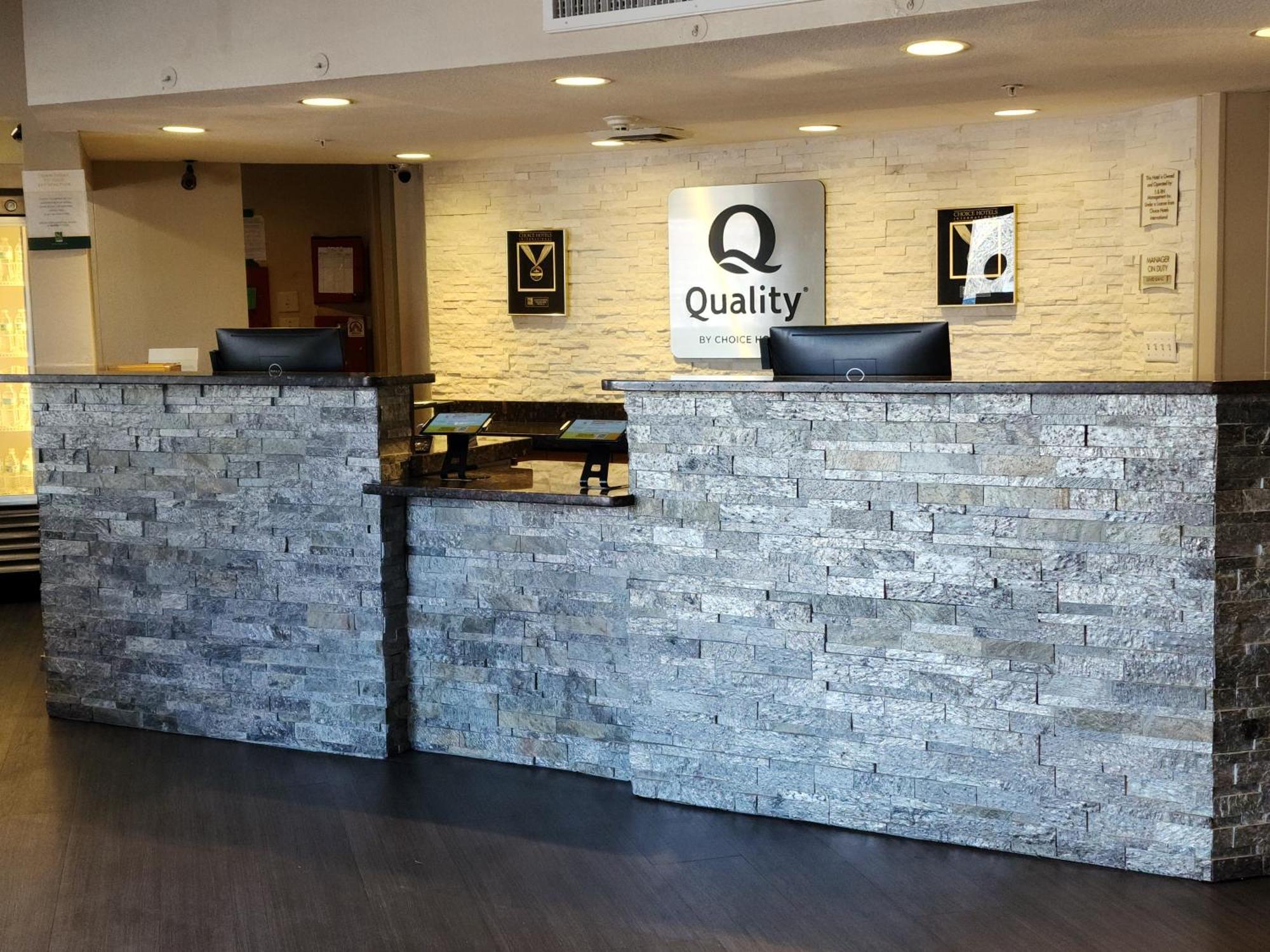 Quality Inn & Suites Denver International Airport Exterior foto