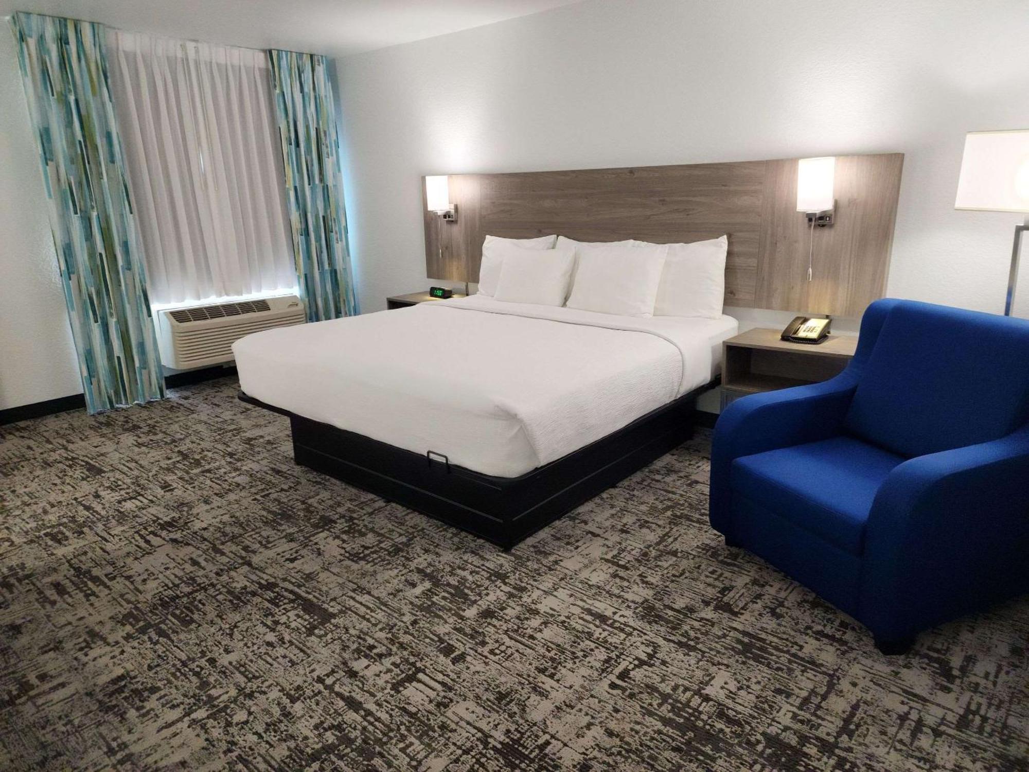 Quality Inn & Suites Denver International Airport Exterior foto